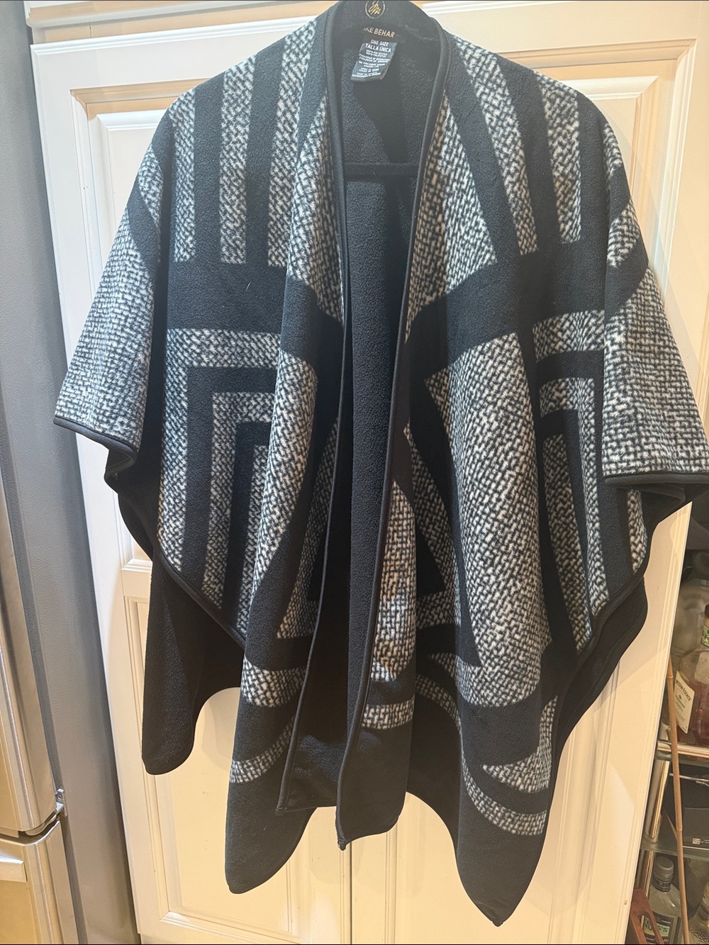 Ike Behar Fleece Poncho Wrap Black Geometric Open Shawl XL